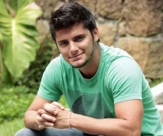 Os Trapalhões: Bruno Gissoni substitui Armando Babaioff