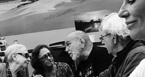 Veteranos são clicados em encontro histórico na Globo