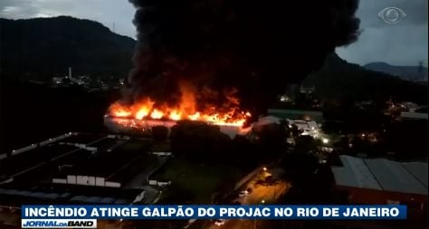 Incêndio atinge galpão dos Estúdios Globo