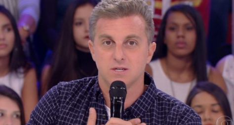 "Contem comigo. Mas não como candidato a presidente", avisa Luciano Huck