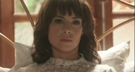 Tempo de Amar: Abandonada por Inácio, Lucinda fica furiosa