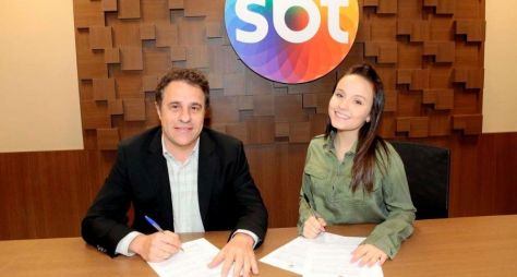 SBT renova contrato de Larissa Manoela