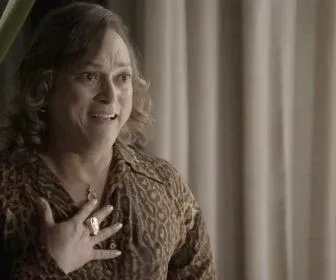 Intérprete de gay em novela, Fábio Lago vive bom momento na TV