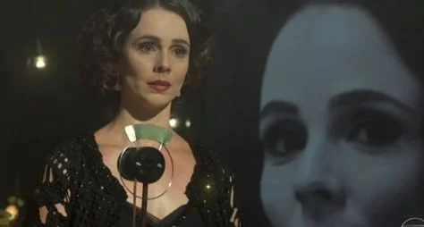 Miriam Freeland celebra retorno à Globo em Tempo de Amar