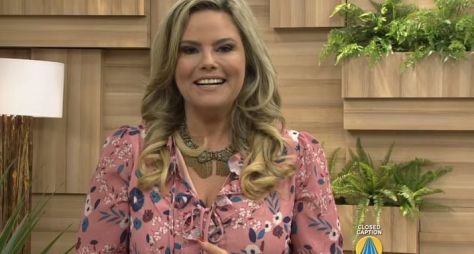 Maria Cândida pode apresentar novo programa na TV Aparecida