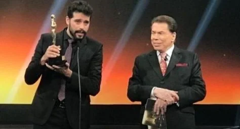 Silvio Santos ironiza a concorrência: "Ih, a Record está sendo vista"