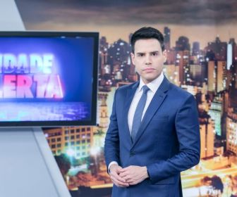 Luiz Bacci apresenta o Cidade Alerta (Record TV)