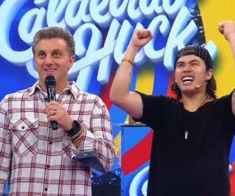 Luciano Huck apresenta o Caldeirão. Foto: TV Globo