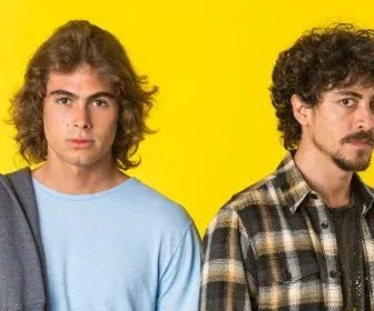 Na faixa das sete, "Verão 90" fará referência à "Irmãos Coragem"