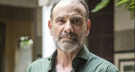 Marco Ricca caracterizado para a novela "Órfãos da Terra"