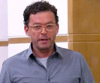 Fernando Rocha tenta sua transferência para Record TV