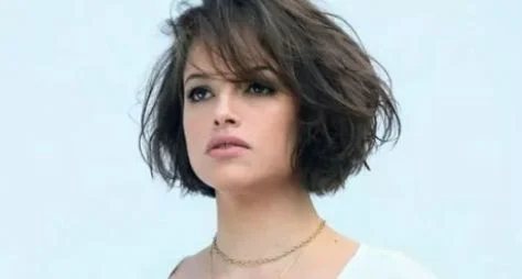O visual de Agatha Moreira para defender vilã de "A Dona do Pedaço"