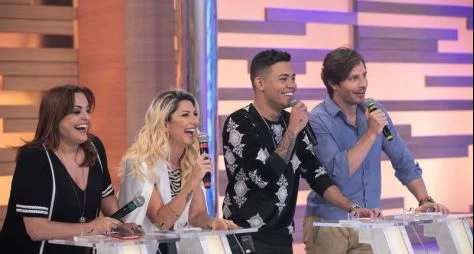 Antonia Fontenelle, Fabíola Reipert e André Bankoff participam do Hora do Faro