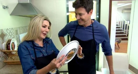 Antonia Fontenelle volta ao passado no "Hora do Faro"