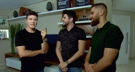 Zé Neto e Cristiano se emocionam no "De Volta ao Passado"