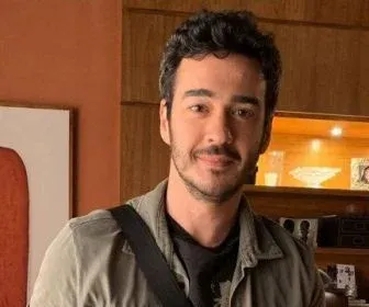 Marcos Veras caracterizado para a série "Filhas de Eva"