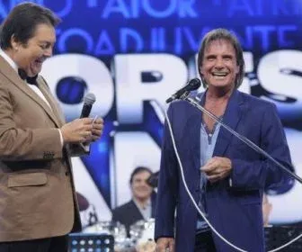 Roberto Carlos comemora aniversário com apresentação no Domingão do Faustão