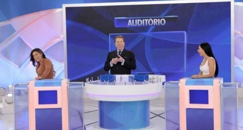 Programa Silvio Santos recebe Simone e Simaria no "Jogo das 3 Pistas"