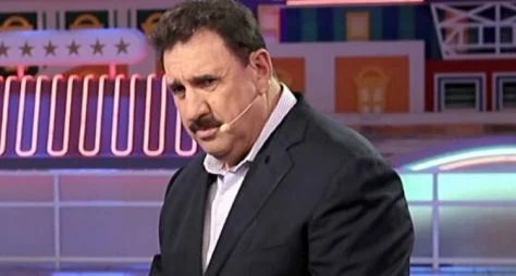 Em baixa, Programa do Ratinho empata com jornalístico da Record TV