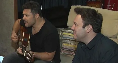 Dupla João Bosco & Vinícius grava novo tema do Balanço Geral