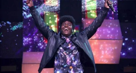 Record TV comemora o sucesso da primeira temporada do "Canta Comigo Teen"