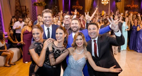 Noivo é surpreendido com pedido da amada no "Fábrica de Casamentos"