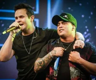 Matheus e Kauan apresentam novo DVD no “Música na Band”