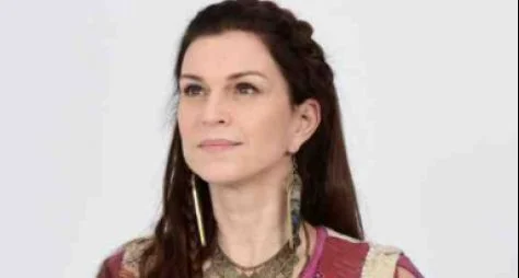 Record TV se adianta e renova os contratos de alguns atores