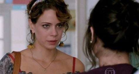 Cristina (Leandra Leal) finalmente revela ao Comendador que é filha de Eliane