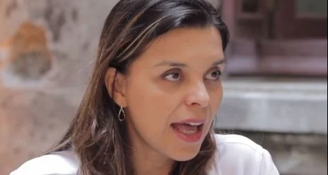 Vivian de Oliveira e Tiago Santiago estão negociando com a Netflix