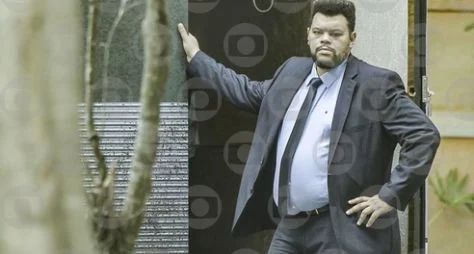 Babu Santana comenta a estreia em "Salve-se Quem Puder"