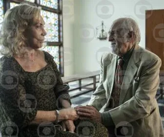 Sob Pressão: HIV na terceira idade, guarda parental e multiparentalidade