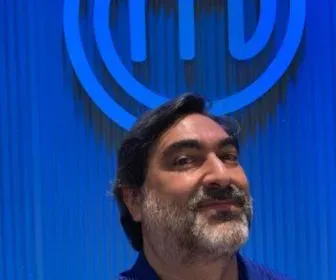 Band define os dias de exibições do game show de Zeca Camargo