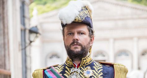 Herdeiros de família real repudiam novela das seis da TV Globo 