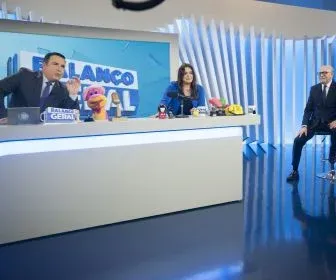 A Hora da venenosa conquista o primeiro lugar isolado