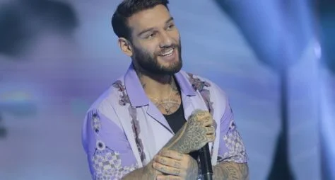 Lucas Lucco participa do quadro "Homenagens" no Programa Raul Gil