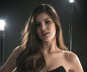 Camila Queiroz