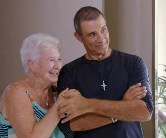 Marcos Pasquim surpreende a mãe Sueli no "Te Devo Essa! Brasil"
