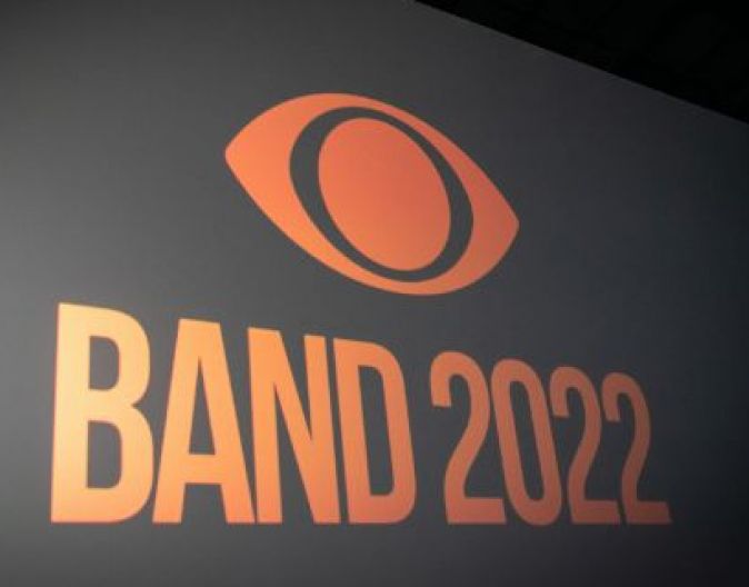 Band contrata ex-locutor da TV Globo para anunciar as próximas novidades do canal
