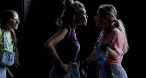 3ª temporada de "Famosas em Apuros” com Anamara, Ana Paula Minerato e Liziane Gutierrez