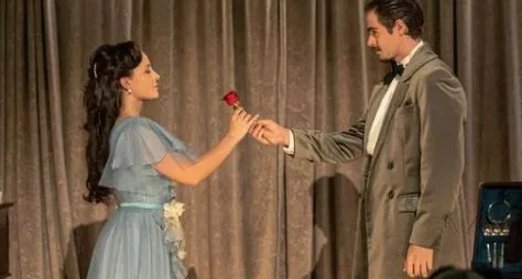 Primeiro capítulo de 'Além da Ilusão': saiba como será o baile de Elisa