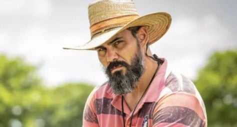 Conheça o personagem polêmico de Juliano Cazarré em "Pantanal"