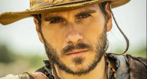 "Pantanal": Gabriel Sater se prepara para viver personagem que foi de seu pai