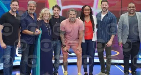 Marcos Mion recebe Carolina Dieckmann, Preta Gil e Elizabeth Savalla no "Caldeirão"