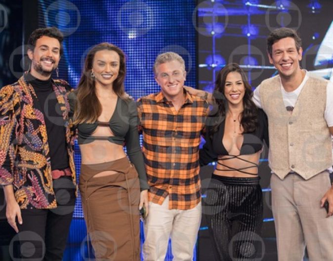 Xamã e Zezé Di Camargo se apresentam no "Domingão com Huck"