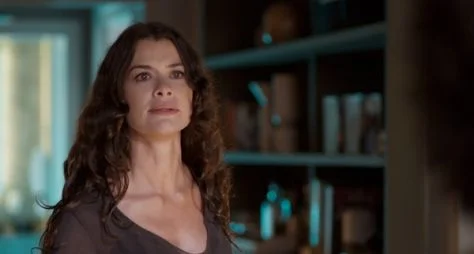 Saiba o final de Bárbara em "Um Lugar ao Sol"