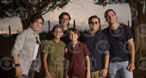 "As Aventuras de José & Durval": Globoplay prepara série inspirada na vida dos cantores