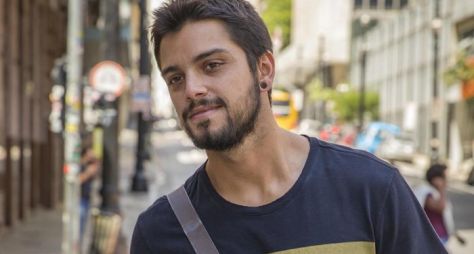 Rodrigo Simas assina com a HBO e deve atuar em "Segundas Intenções"