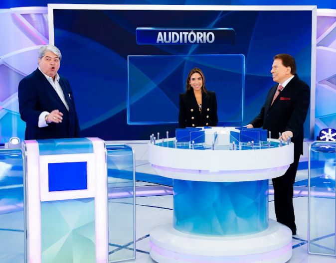 Silvio Santos enfrenta Datena no “Jogo das 3 Pistas”