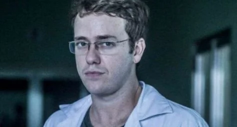 Pablo Sanábio enaltece a trajetória de seu personagem em "Sob Pressão"